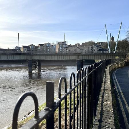 River Terrace Lancaster Bagian luar foto