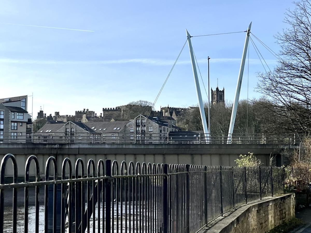 River Terrace Lancaster Bagian luar foto