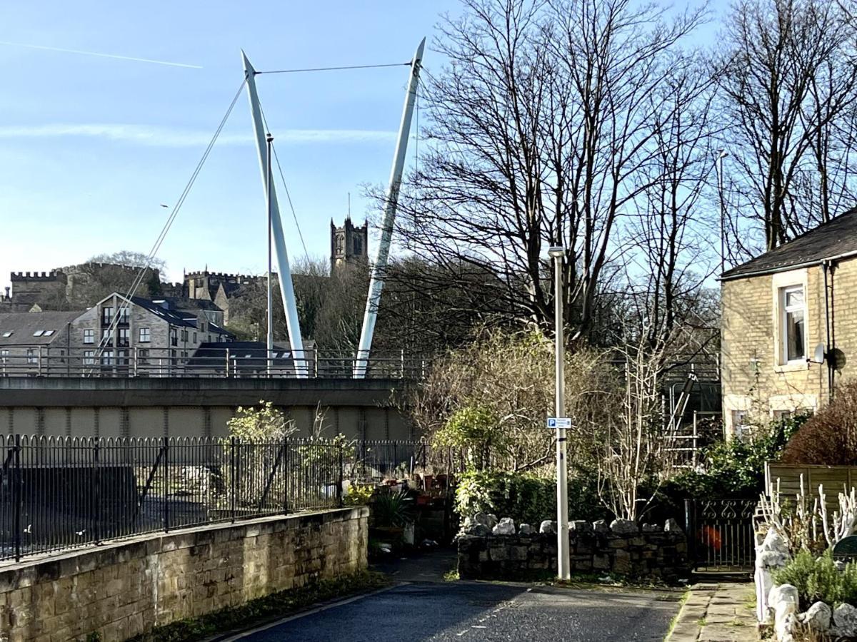 River Terrace Lancaster Bagian luar foto