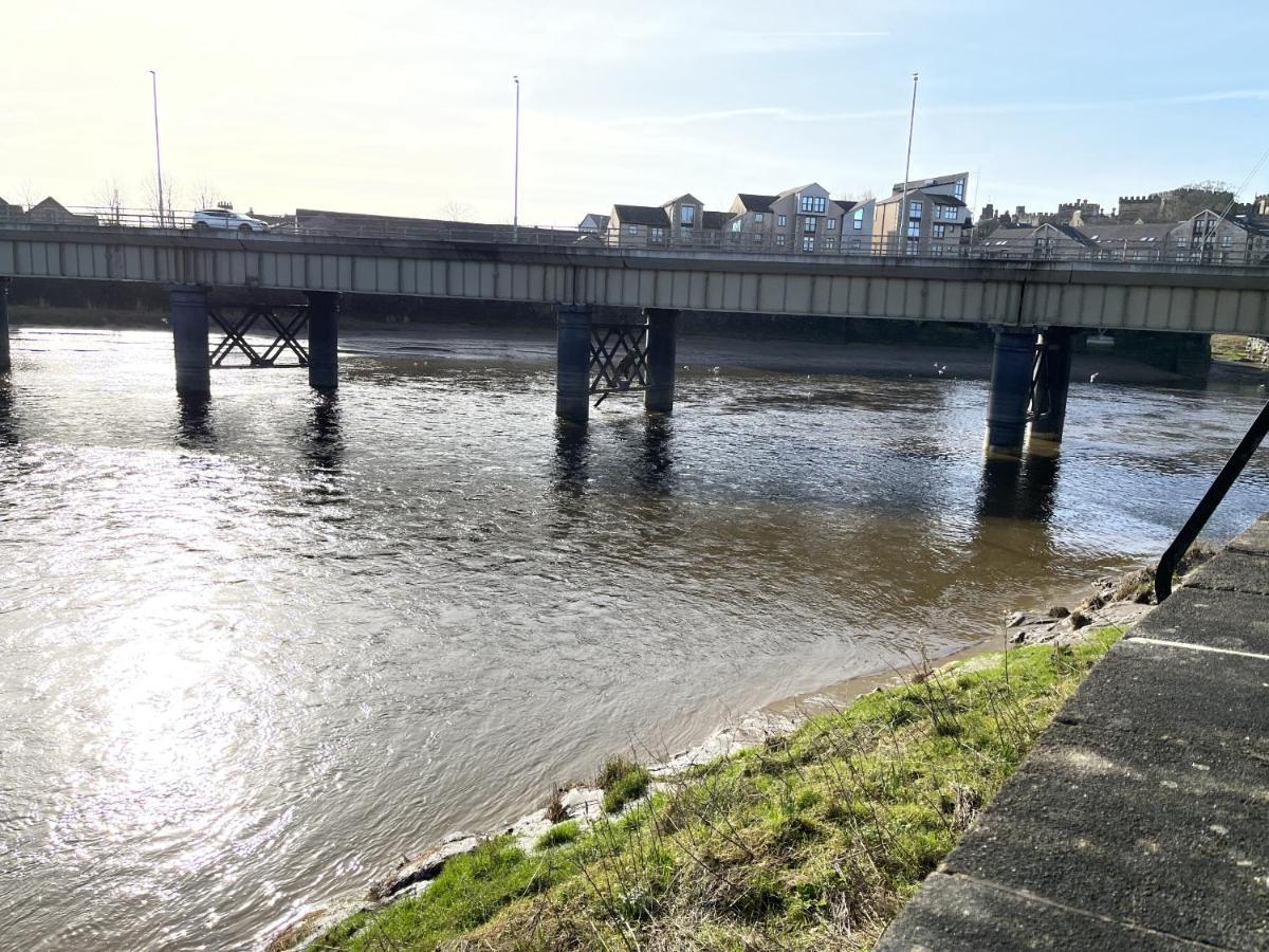River Terrace Lancaster Bagian luar foto